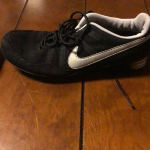Gently used black nike shocks